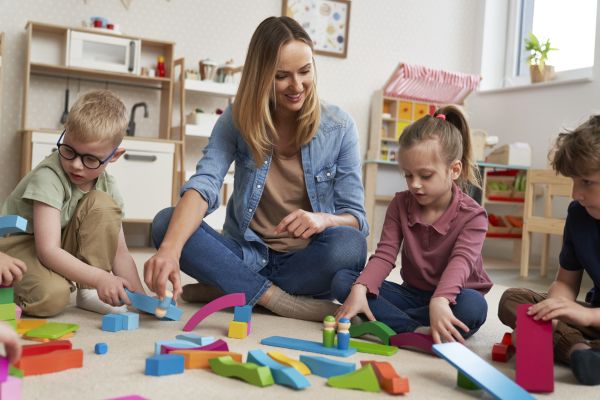 Askaide illustration: Childcare for a trend analysis